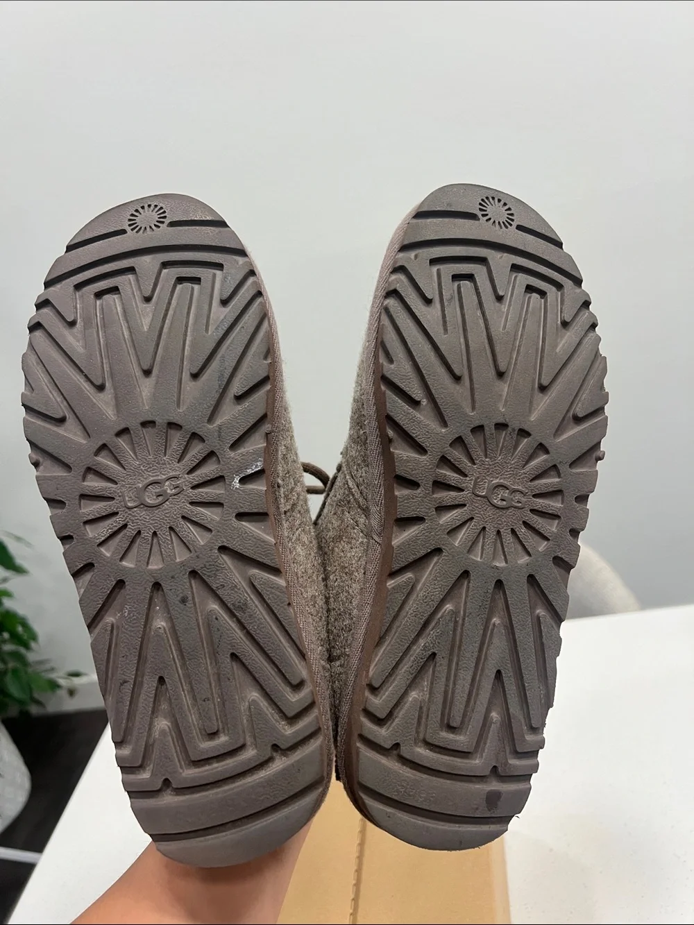 UGG Refelt Neumel Women’s size 9